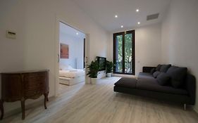 Roger De Lluria Design Apartment
